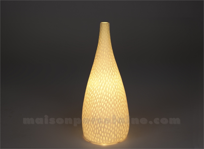 LAMPE BISCUIT PORCELAINE - ALLONGEE POINTS PM 10.6X12.2XG26.5CM