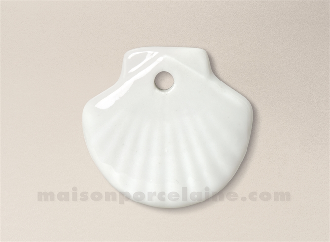 PENDENTIF/MEDAILLON PORCELAINE BLANCHE A PEINDRE COQUILLE ST JACQUES 3,6X3,3