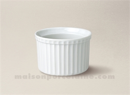 MOULE SOUFFLE PORCELAINE BLANCHE IND HAUT 3 TOQUES 10X7 25CLLLL