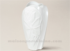 VASE BISCUIT ET EMAIL PORCELAINE DE LIMOGES CELTICA-PAPILLON H33-19X11CM